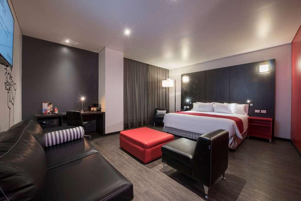 Ramada Encore San Luis Potosi Bilik gambar